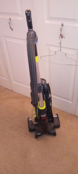 Bissel Vacuum  Cleaner  model : 3059