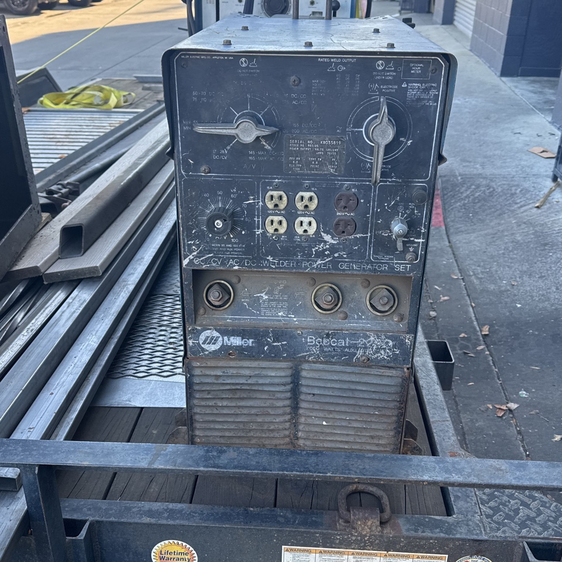 Bobcat 225