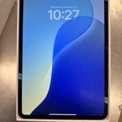 iPad M4 2024 1TB (With Box) 