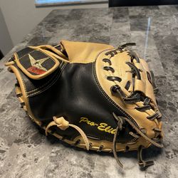 All -Star 33.5” CM3000SBT Catchers Glove 