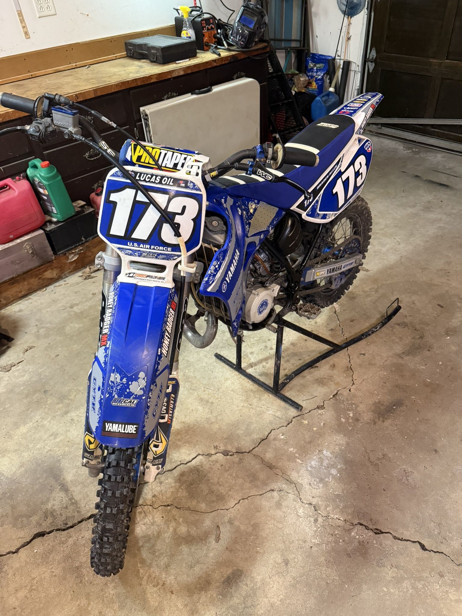 YZ85