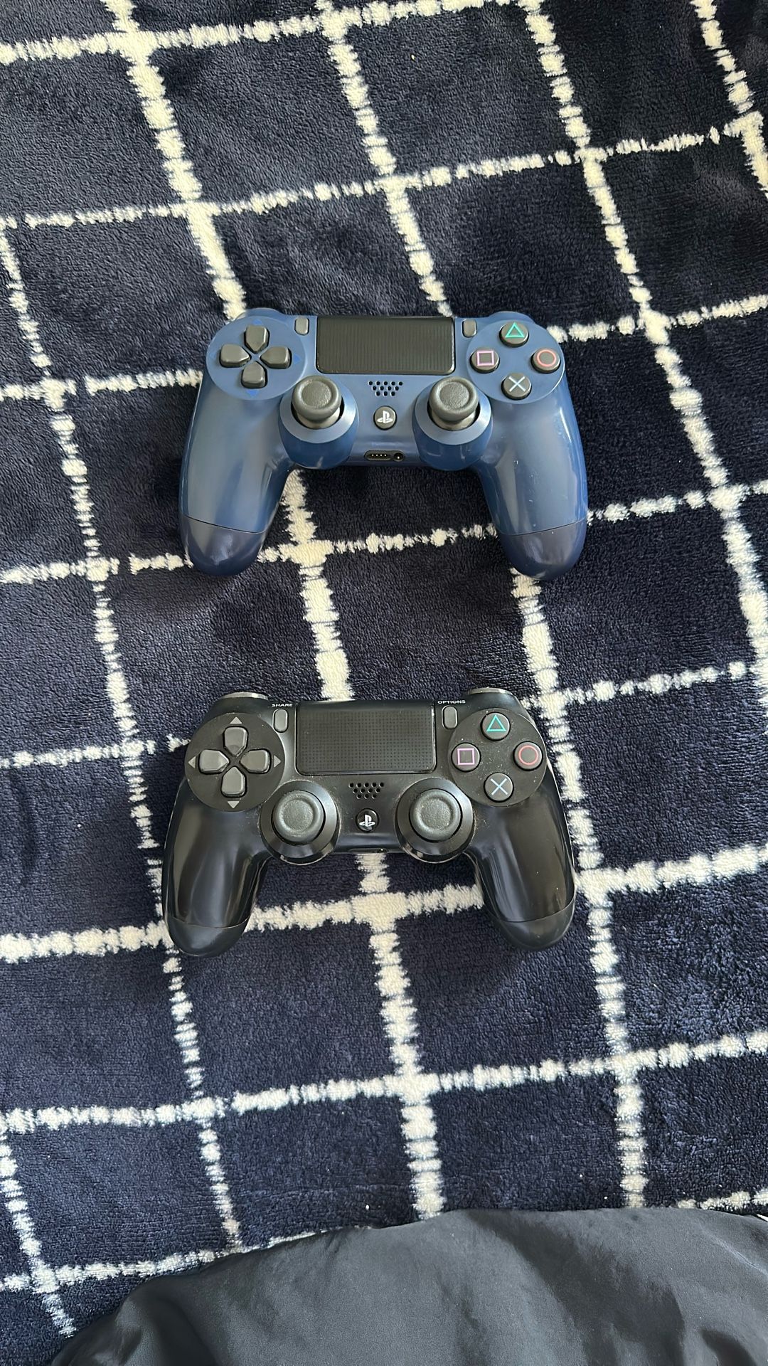 PS4 Controllers