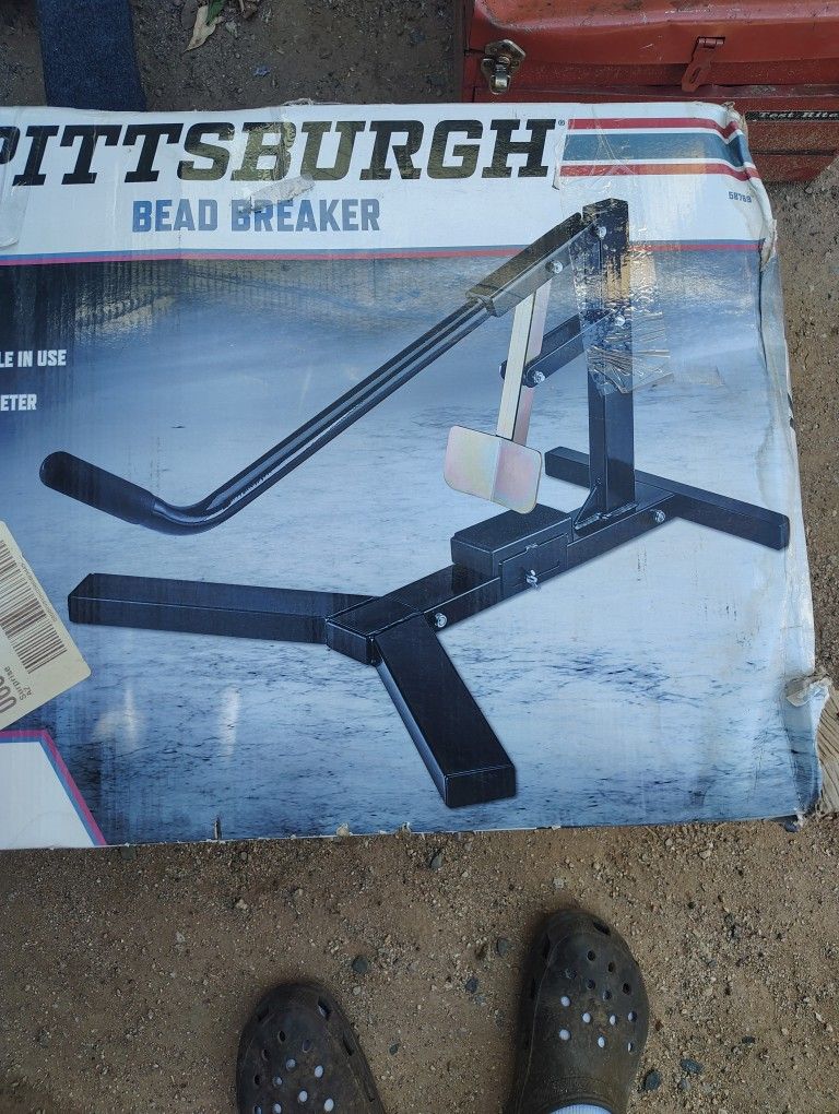 Tire Bead Breaker
