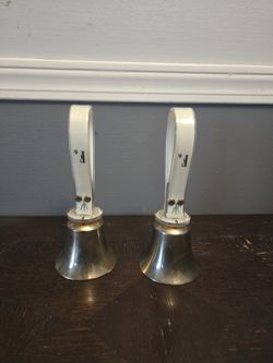  2 Malmark Bells.F6 Handbells
