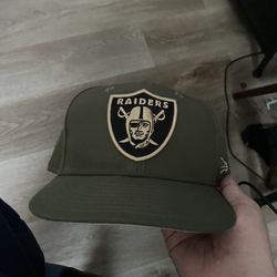 Used Raiders Fitted Hat Size 8
