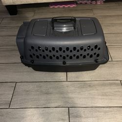 SMALL ANIMAL CRATE