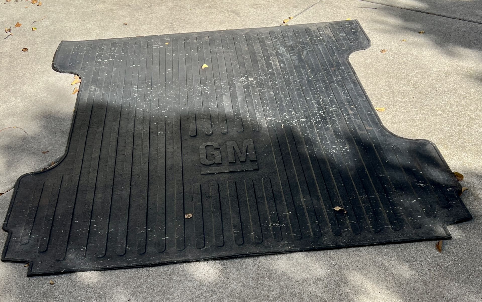 GMC Short Truck Bed Mat