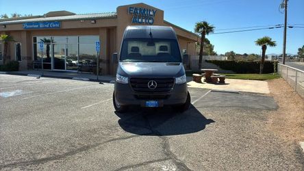 2019 Mercedes-Benz Sprinter 2500 Crew