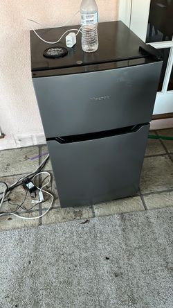 Hisense Mini Fridge with Freezer