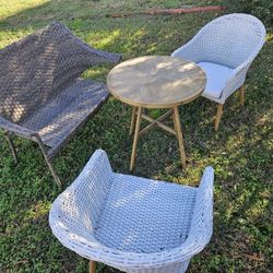 4 Piece Lawn Furniture 