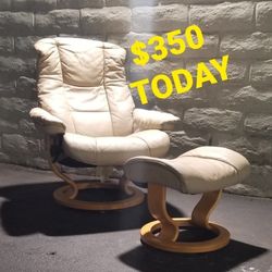 Ekornes Stressless Recliner and Ottoman - MAYFAIR  Paloma Kitt Classic White, Size: Medium.