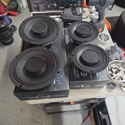 A Set Of 6 And 1/2 In A Set Of Eights Hybrid Slim Pros DS  18 
