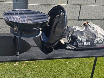 Weber grill w/charcoal