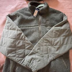 Undefeated Fleece Jacket + Bucket hat 