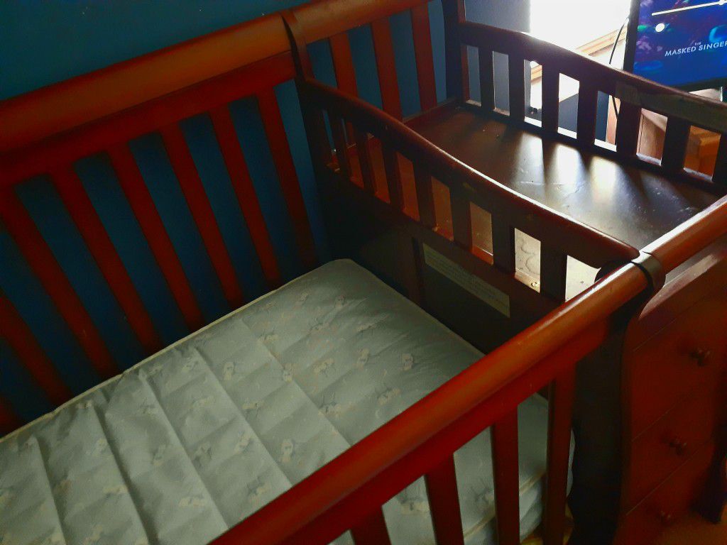 Crib,toddler bed