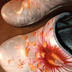 Women's Dansko Clogs 9W