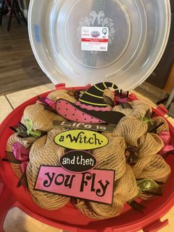 Halloween Wreath With Box