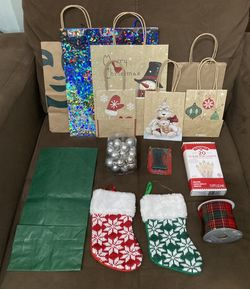 Christmas 🎄 Lights, Bags, Ornaments & Stockings