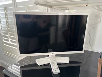 LG 24” LED SmartTV24LJ4840