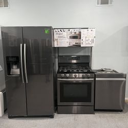 4-Piece Kitchen Appliance Set – Black Stainless 🖤✨