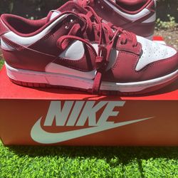 Nike Dunk Low Team Red 