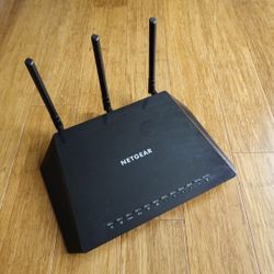 Netgear R6400 smart WiFi router