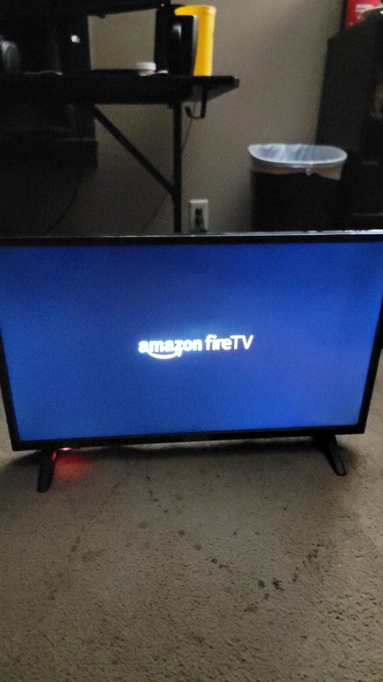 INSIGNIA 32" Class F20 Series Smart HD Fire TV, Voice Remote with Alexa, Free & Live TV