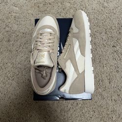 Brand New Reebok Classic Leather Oat Alabaster Chalk Size 11.5