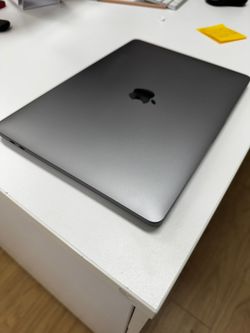 MacBook Pro M1 13-inch 8GB Ram 256GB SSD