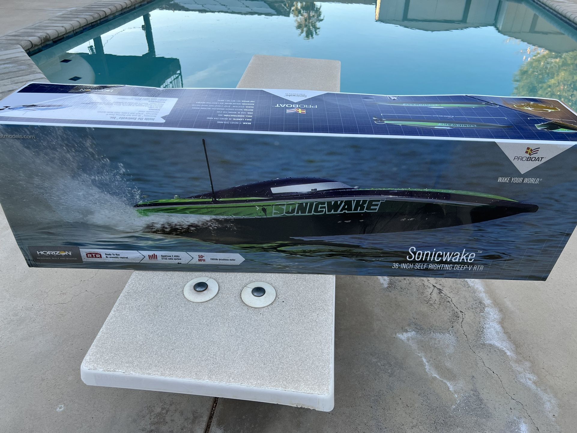 Proboat 36in Self Righting