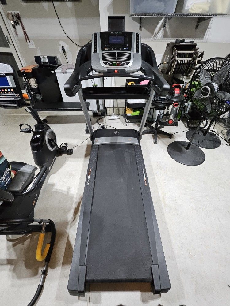 NordicTrack C990 Treadmill 