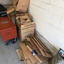 Free Moving Boxes 