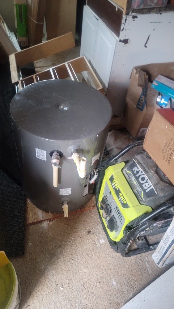 10 Gallon.water Heater