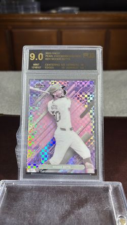 Rare 2025 Topps Mookie Betts Pearl X-Fractor  7/30 Mint 9