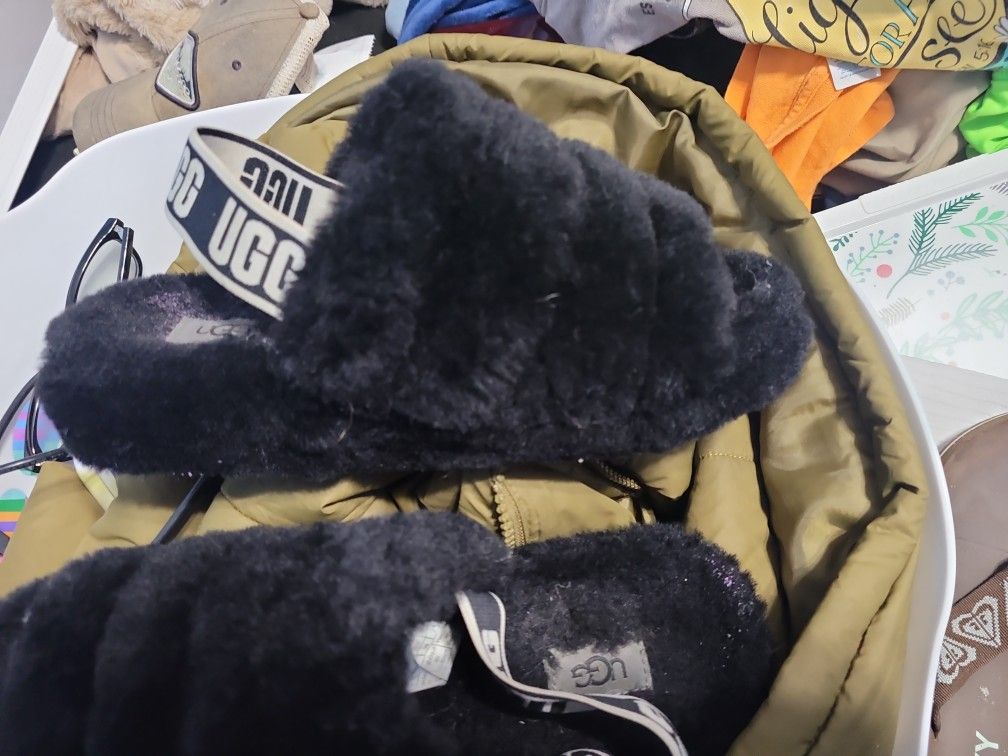 Ugg Slipper