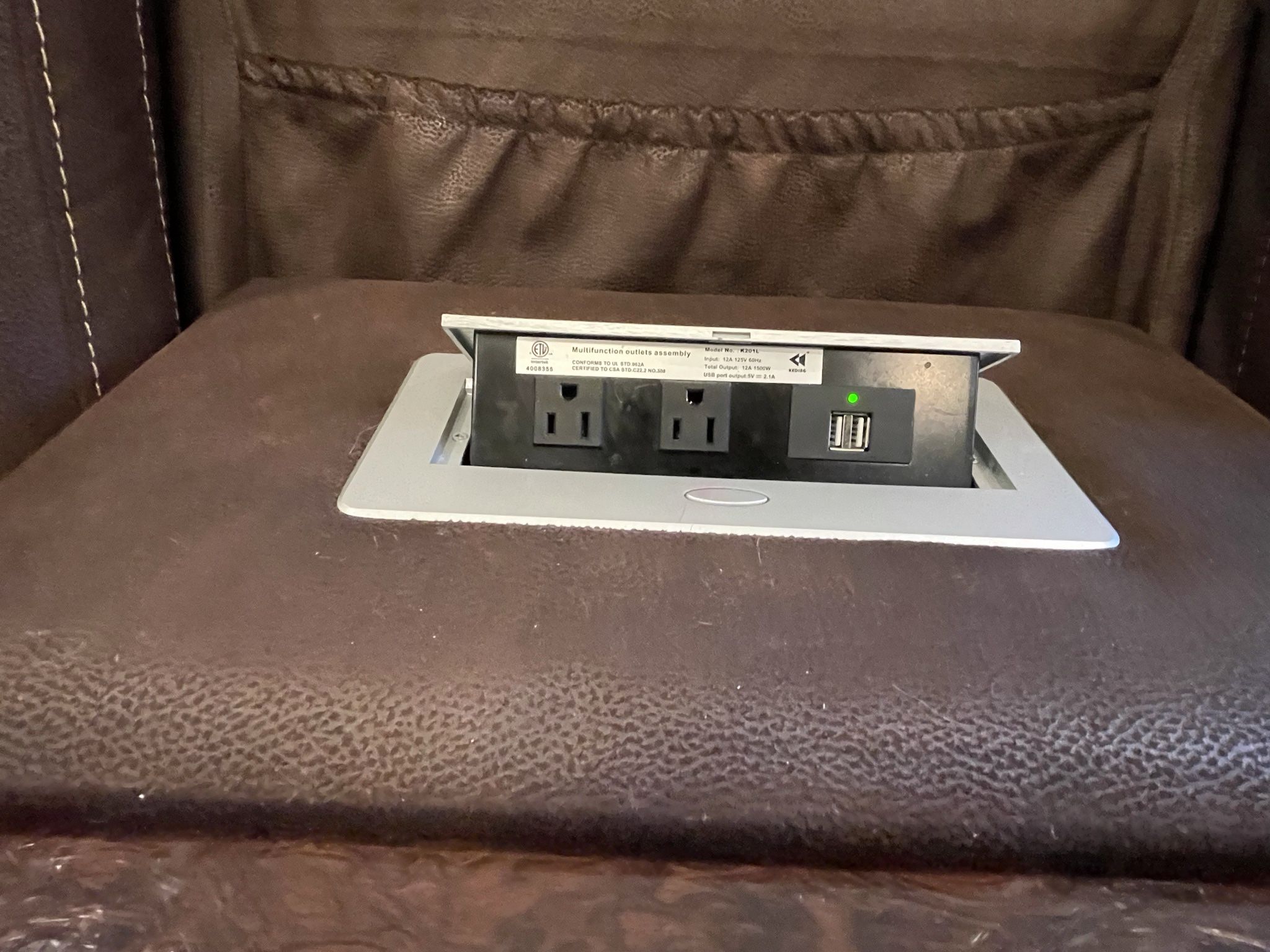 Recliner sofas