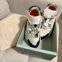 IVY PARK x NITE JOGGER 