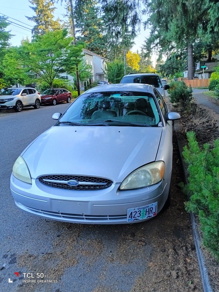 2002 Ford Taurus