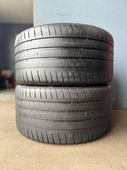 285/30/20. Michelín