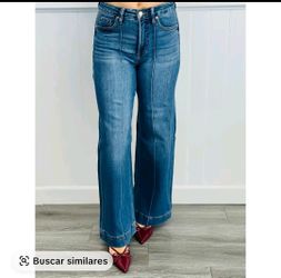 Pantalon marca Risen nueva size 5 y 7 tiene strech y se Amoldan a tu cuerpo.  Nuevos