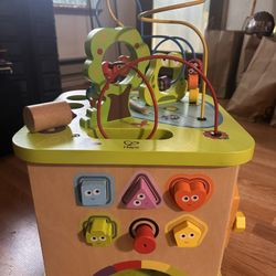 Hape Activity Cube