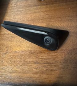 OEM Tesla Right (Passenger Side) Fender Repeater Camera / Side Camera with Integrated Turn Signal / Repeater Light Tesla Part Numbers: 1820735-00  (al