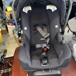 Nuna Carseat & Base