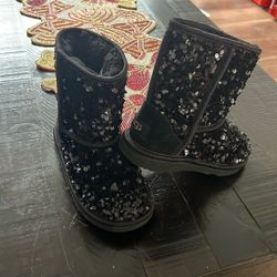 Sz. 1 Girls Ugg 