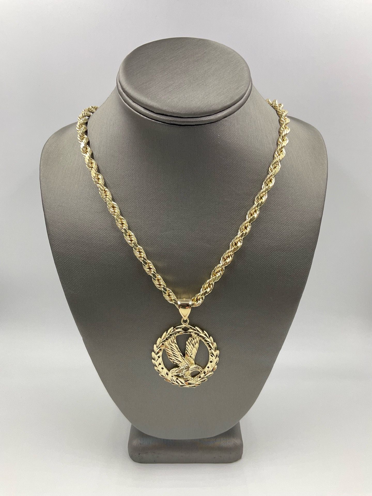 14KT YELLOW GOLD 24” HOLLOW ROPE CHAIN 6.25MM 21.8GR W/ 14KT YELLOW GOLD EAGLE CHARM 10.1GR