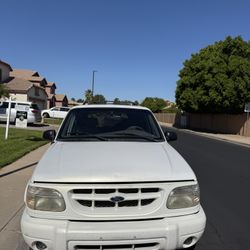 1999 Ford Explorer