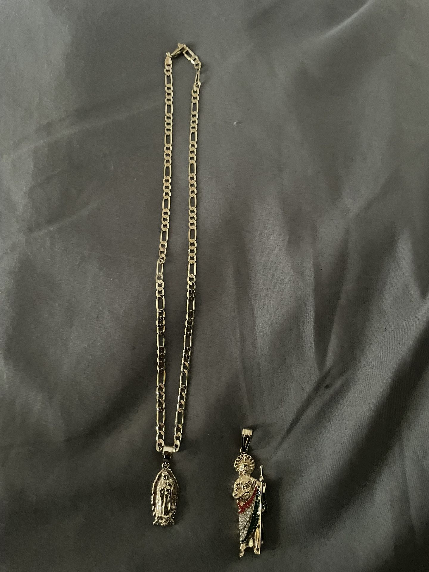 14kt Gold Chain With Virgin Mary And St Judas Pendant