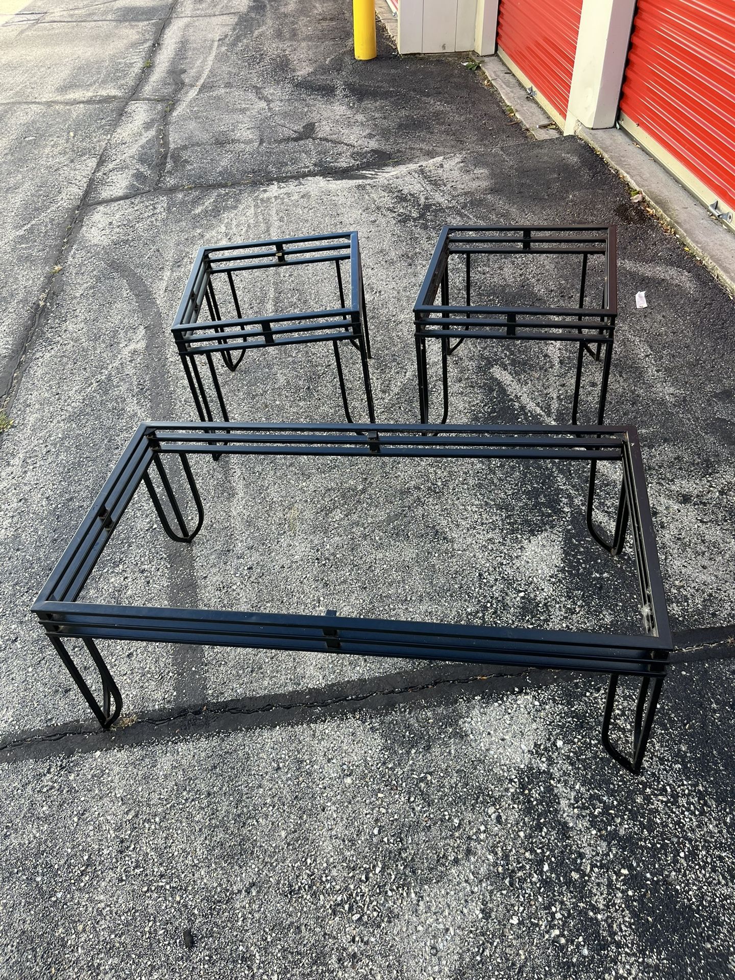 3 Piece Coffee Table Like New