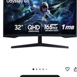 Samsung Curved Monitor 