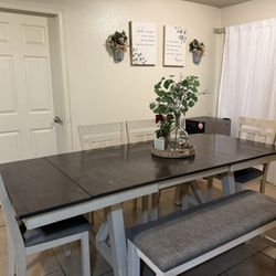 Dining Room Table 